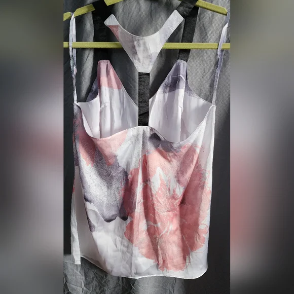 Floral Racer Back Tank Blouse - Picture 2 of 5